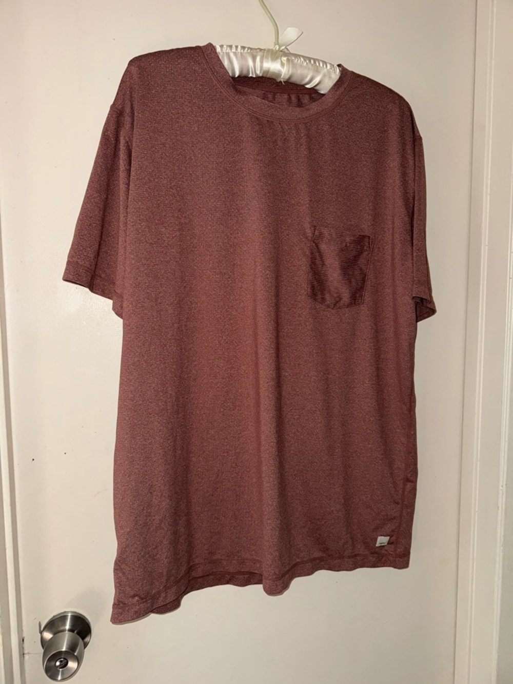 Vuori Short Sleeve Pocket Tee in Dusty Rose